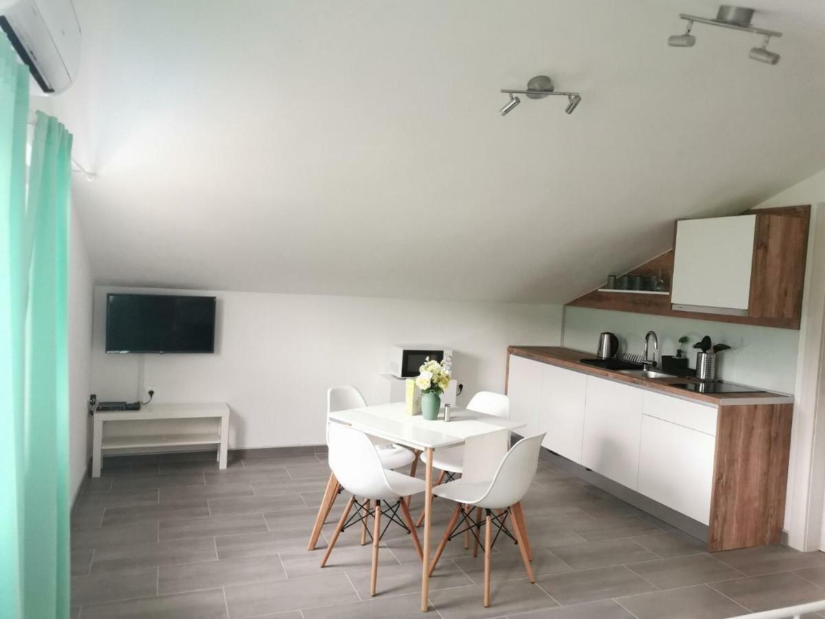 Vila Zdenka Novi Vinodolski Buitenkant foto
