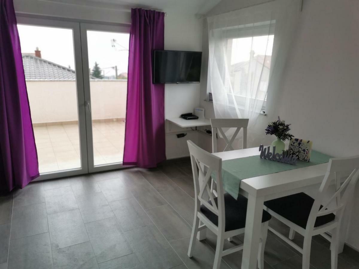 Vila Zdenka Novi Vinodolski Buitenkant foto