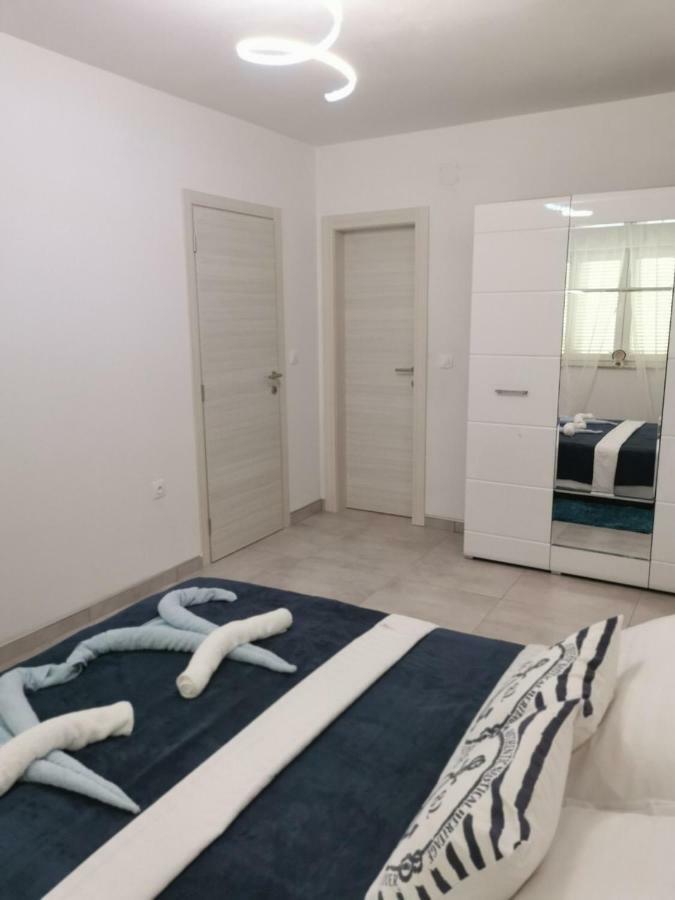 Vila Zdenka Novi Vinodolski Buitenkant foto